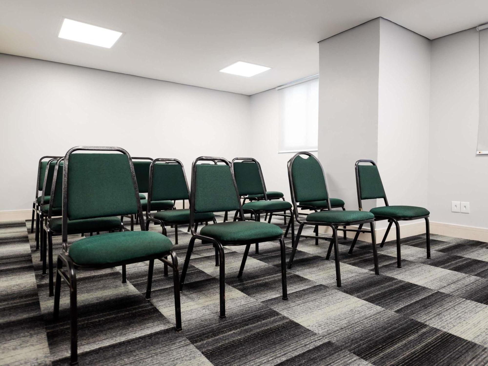 Ibis Styles Belem Hangar Luaran gambar