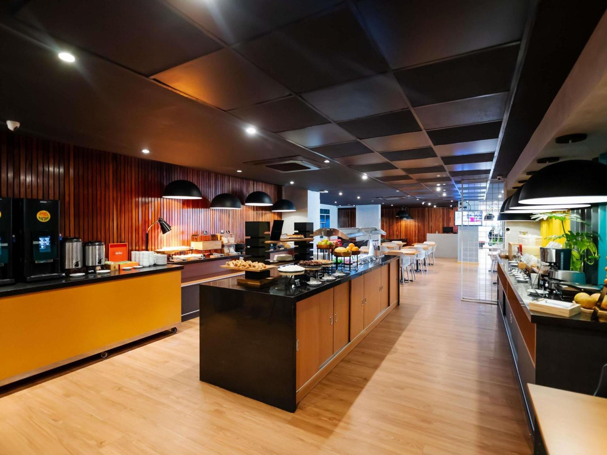 Ibis Styles Belem Hangar Luaran gambar